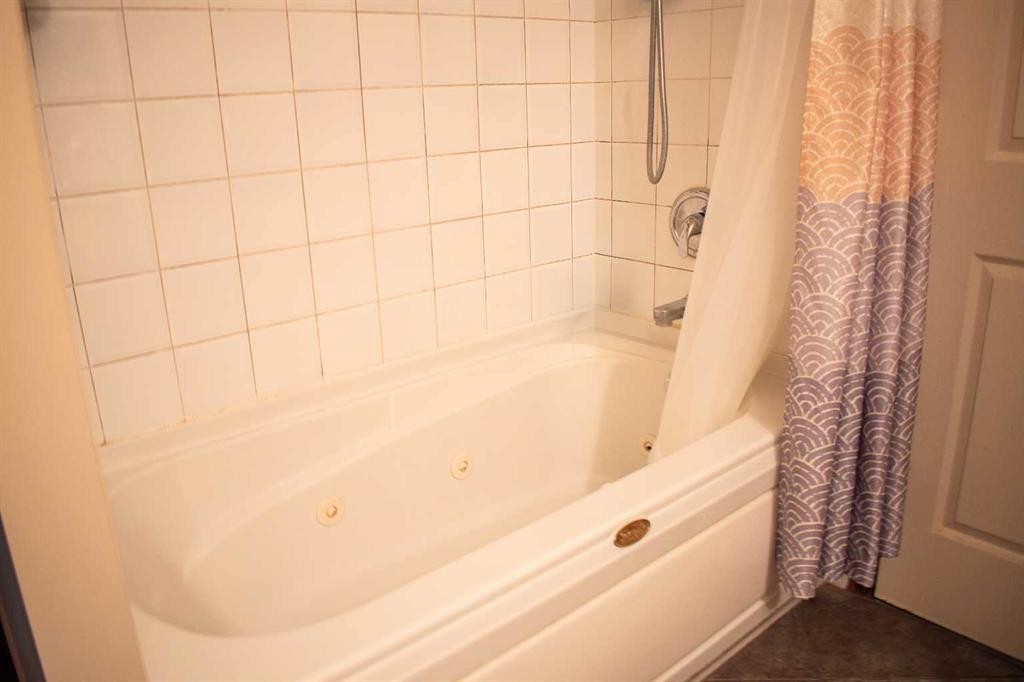 11 Abel Close, Red Deer, AB - Indoor