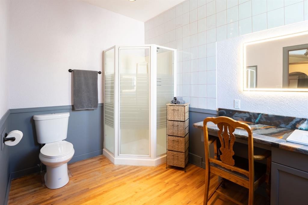 329 2 Avenue Ne, Milk River, AB - Indoor Photo Showing Bathroom
