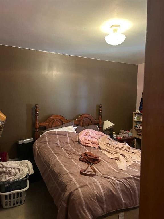 5108 57 Street, Taber, AB - Indoor Photo Showing Bedroom