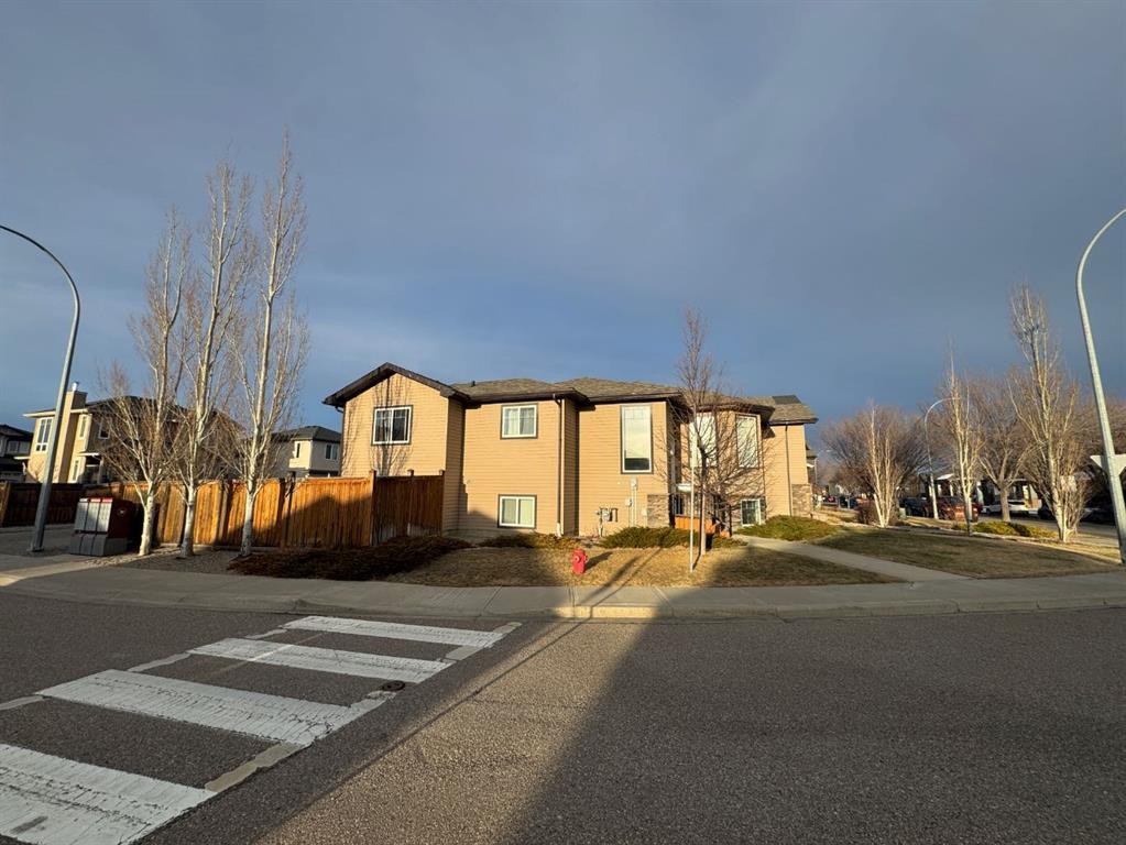 79 Sunridge Boulevard West, Lethbridge, AB - Outdoor