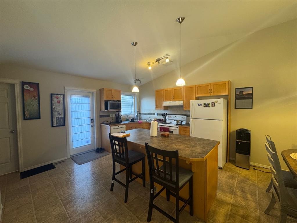 79 Sunridge Boulevard West, Lethbridge, AB - Indoor