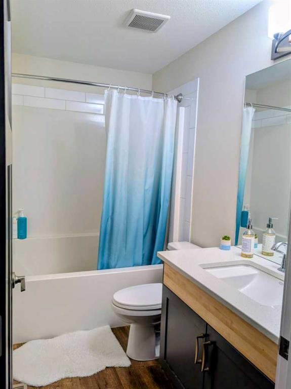 7 Greywolf Road North, Lethbridge, AB - Indoor Photo Showing Bathroom