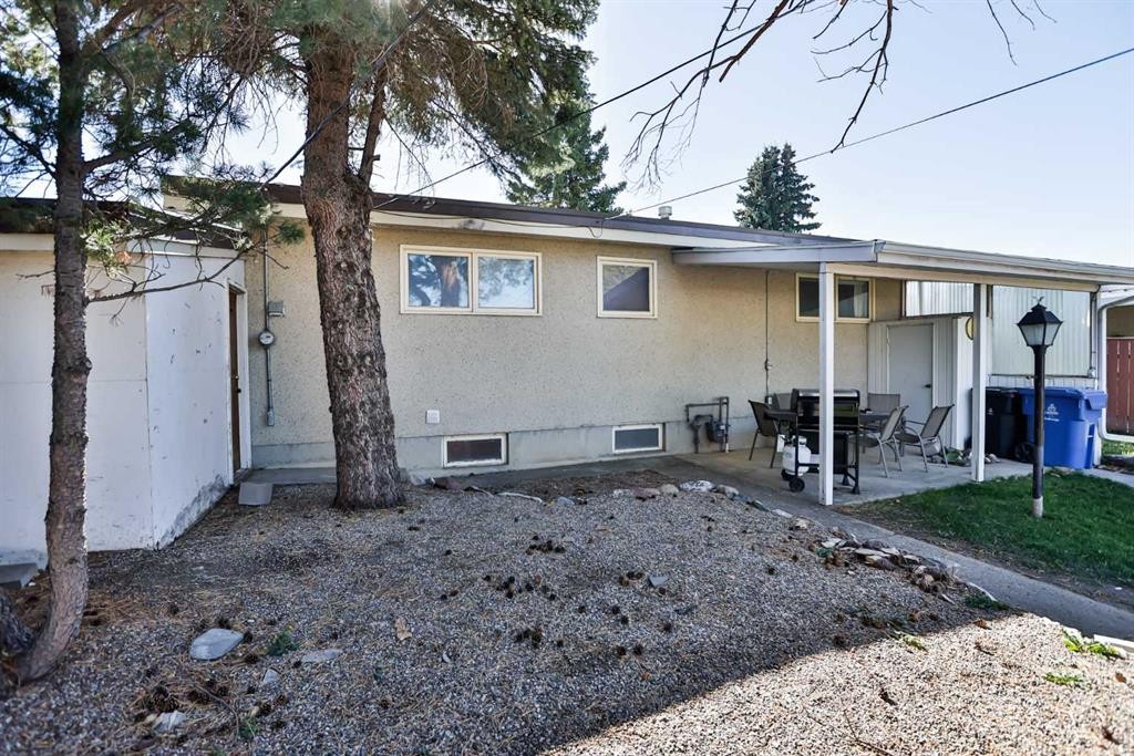2727 7A Avenue North, Lethbridge, AB - Outdoor