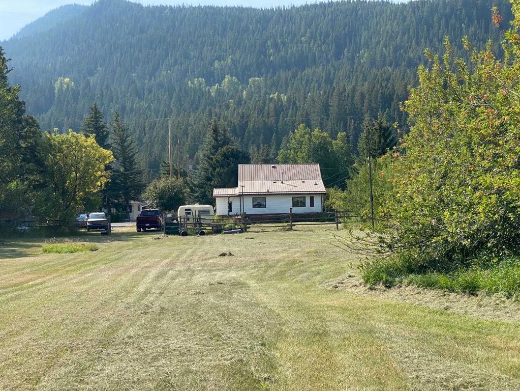 6001 16 Avenue, Coleman, AB - Outdoor With View
