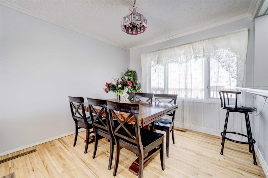 109 Argyle Street, Granum, AB - Indoor Photo Showing Dining Room