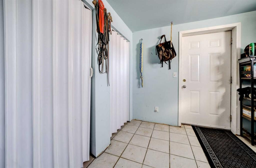 109 Argyle Street, Granum, AB - Indoor Photo Showing Other Room