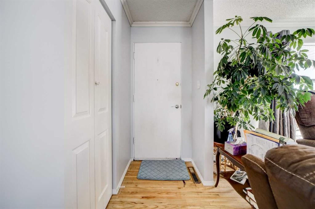 109 Argyle Street, Granum, AB - Indoor Photo Showing Other Room