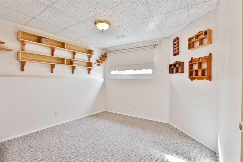 1012 24 Avenue, Coaldale, AB - Indoor Photo Showing Other Room