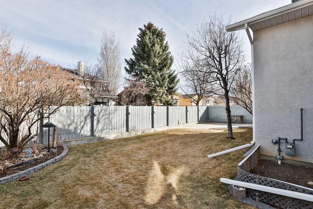 1012 24 Avenue, Coaldale, AB - Outdoor