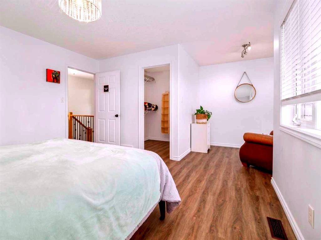 244 Kodiak Boulevard North, Lethbridge, AB - Indoor Photo Showing Bedroom