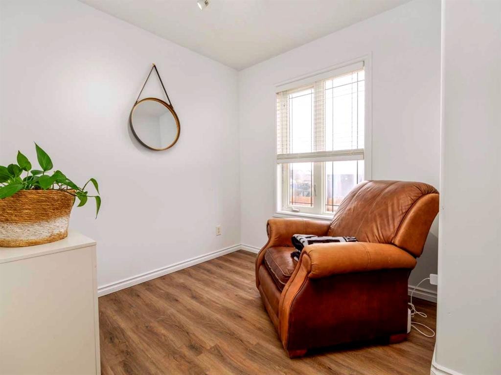 244 Kodiak Boulevard North, Lethbridge, AB - Indoor