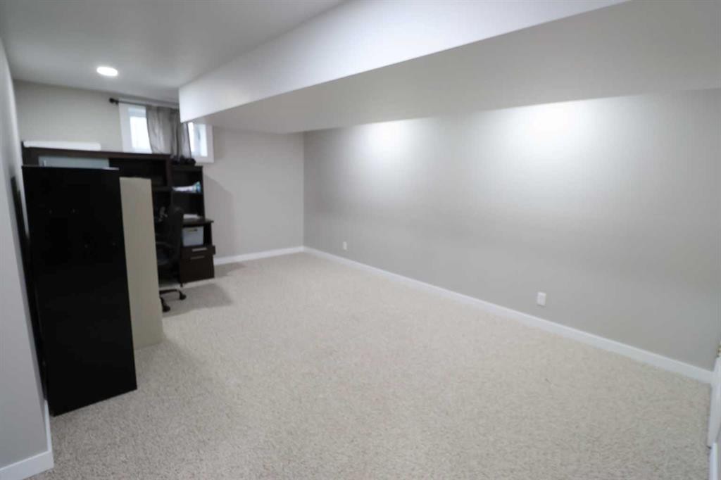 4926 54 Ave, Taber, AB - Indoor