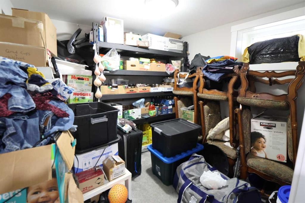 4926 54 Ave, Taber, AB - Indoor Photo Showing Other Room