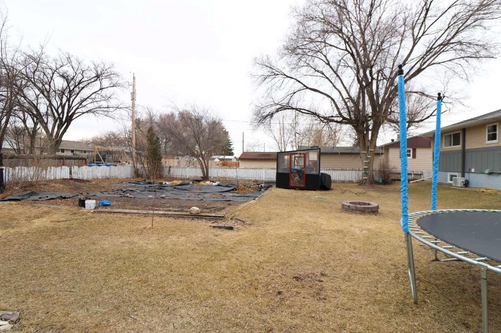 4926 54 Ave, Taber, AB - Outdoor