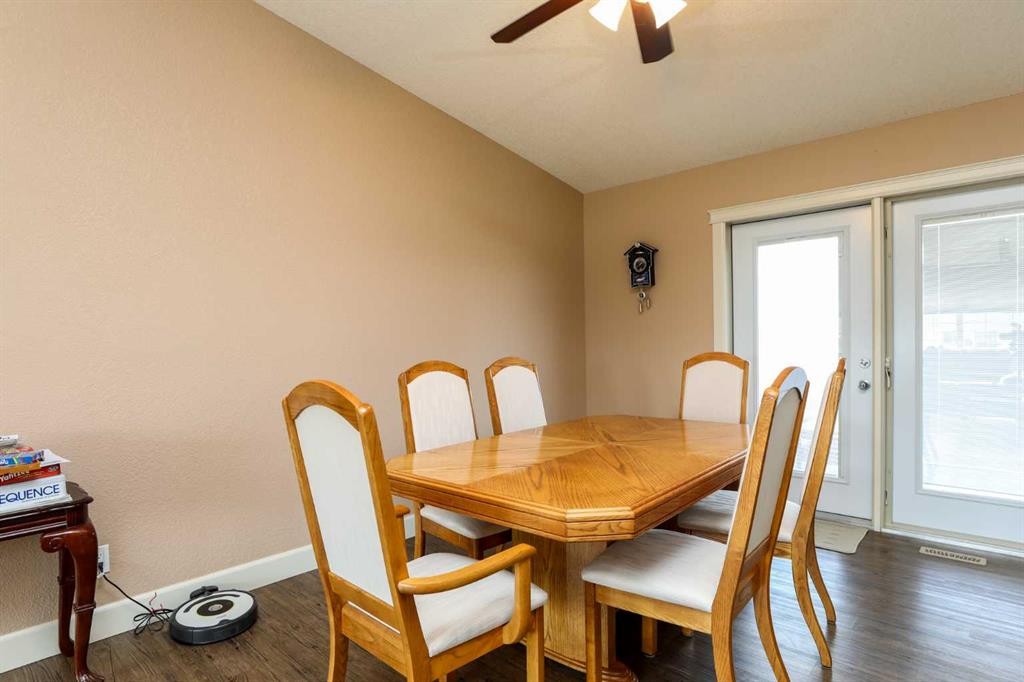 5103 62 Avenue, Taber, AB - Indoor Photo Showing Dining Room