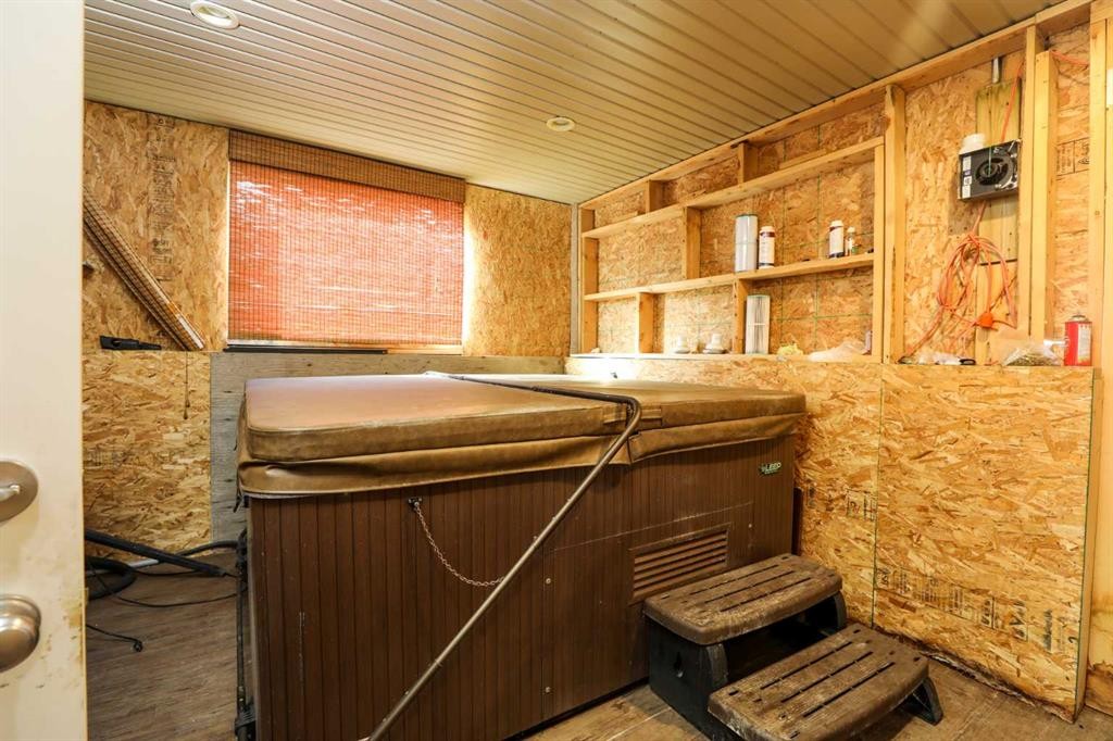 5103 62 Avenue, Taber, AB - With Deck Patio Veranda With Exterior