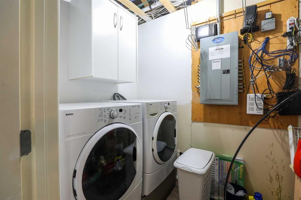 5103 62 Avenue, Taber, AB - Indoor Photo Showing Laundry Room