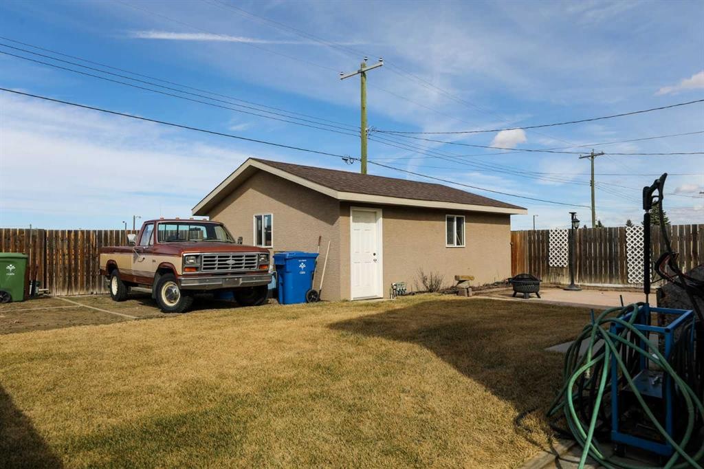 5103 62 Avenue, Taber, AB - Outdoor