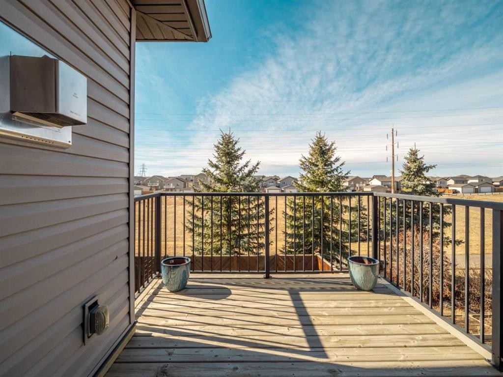 514 Mary Cameron Crescent North, Lethbridge, AB - Outdoor With Exterior