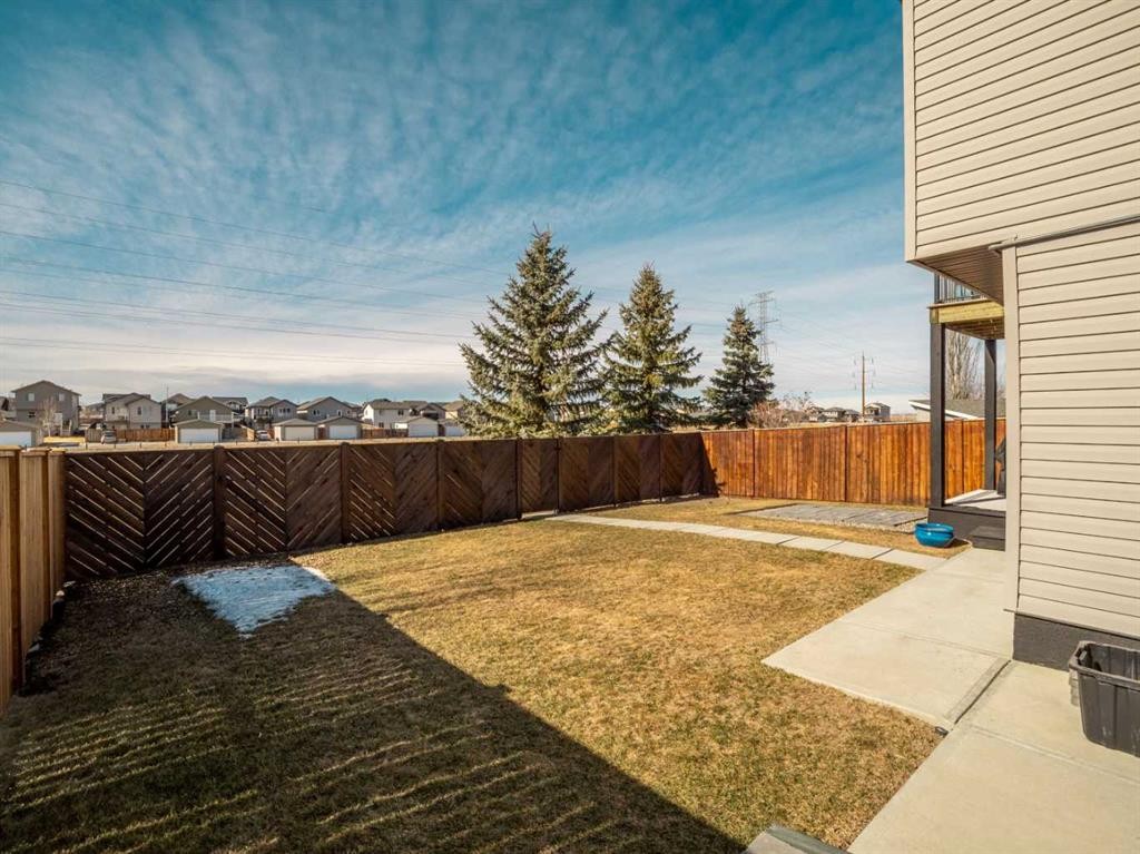 514 Mary Cameron Crescent North, Lethbridge, AB - Outdoor