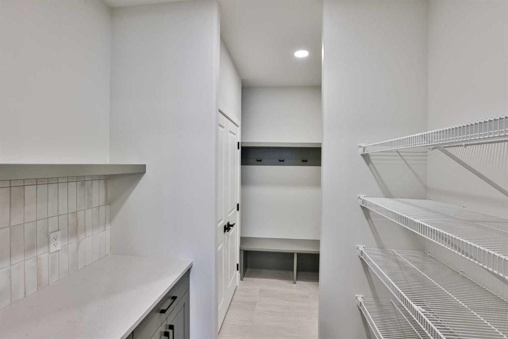 668 Devonia Road West, Lethbridge, AB - Indoor With Storage