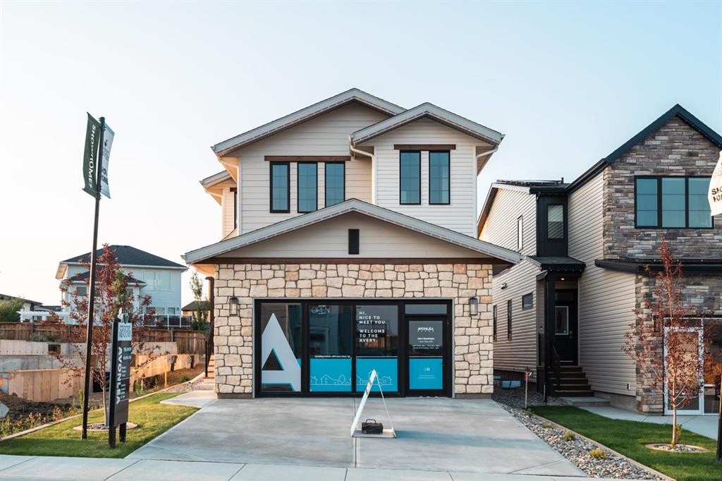 706 Violet Place West, Lethbridge, AB - Outdoor With Facade