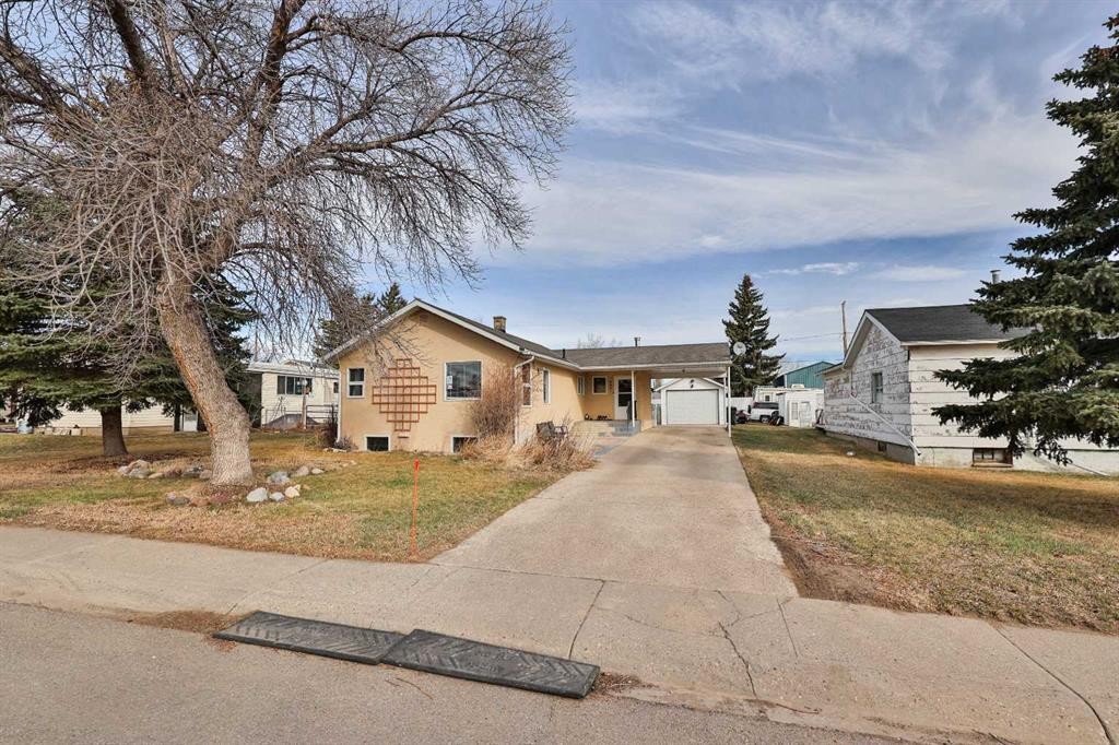 405 5 Avenue, Warner, AB - Outdoor