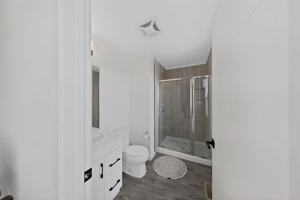 302 Uplands Boulevard North, Lethbridge, AB - Indoor Photo Showing Bathroom