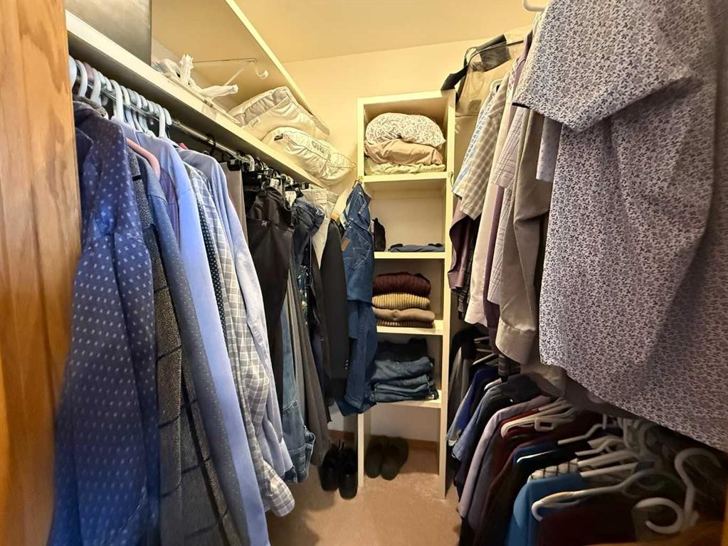 128 Heritage Boulevard West, Lethbridge, AB - Indoor With Storage