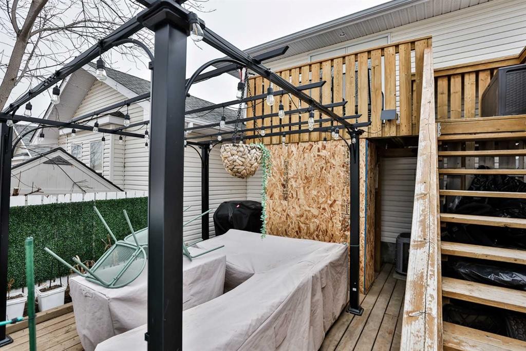 33 Chilcotin Road, Lethbridge, AB - Outdoor With Deck Patio Veranda With Exterior