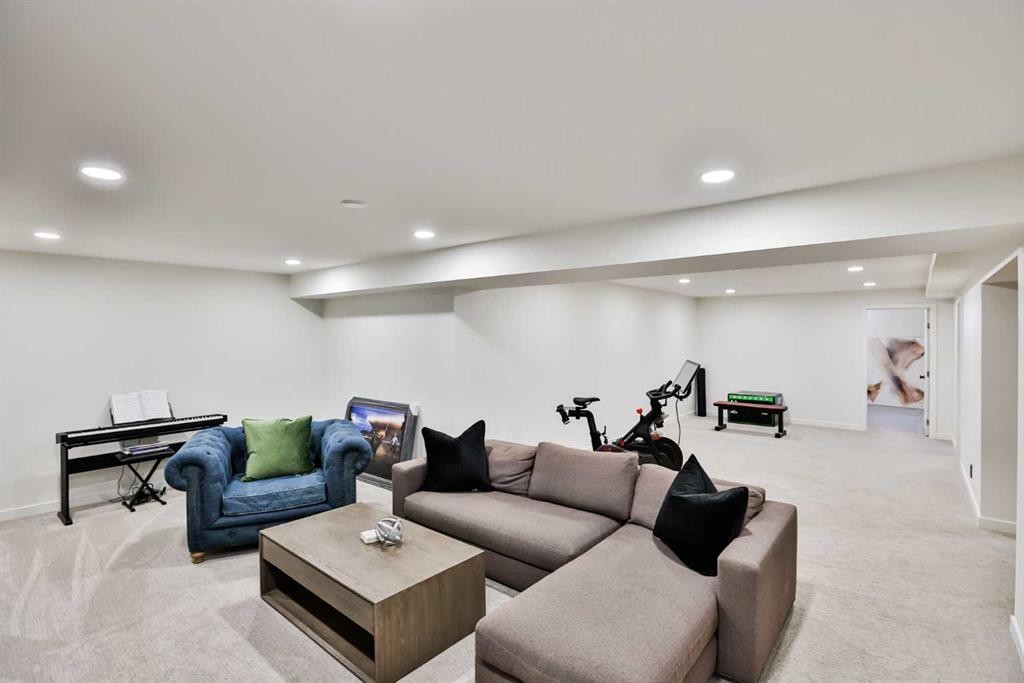 104 Elm Crescent South, Lethbridge, AB - Indoor