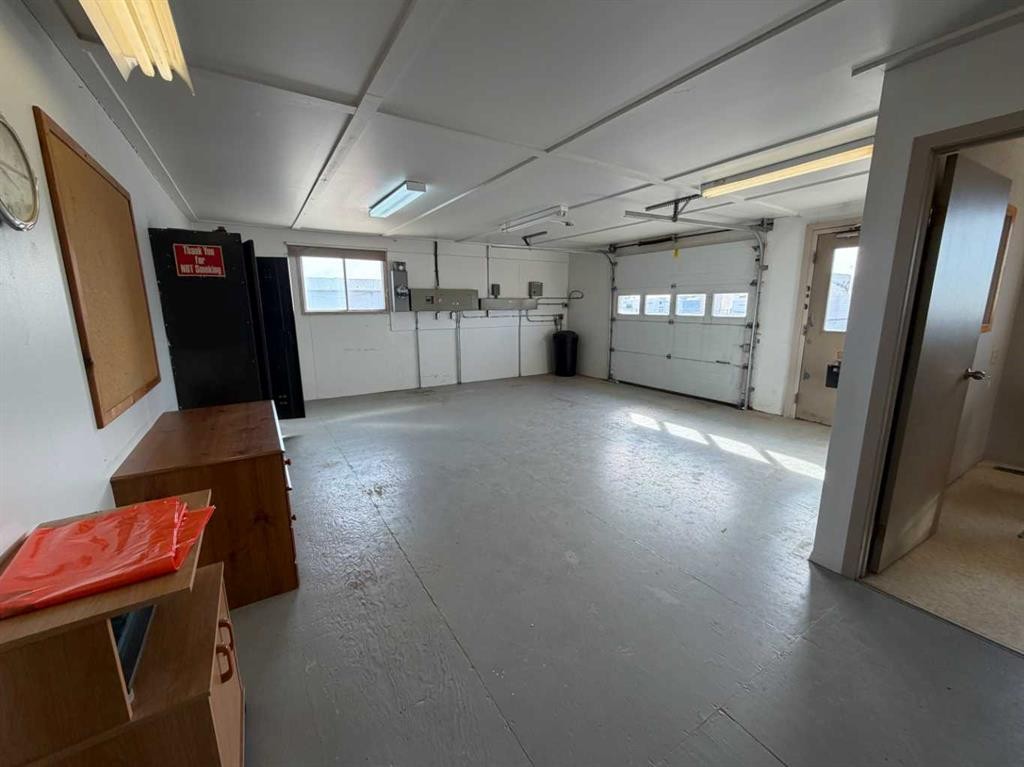 5807 60 Street, Taber, AB