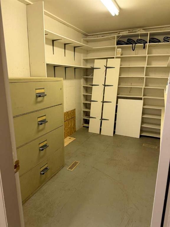 5807 60 Street, Taber, AB