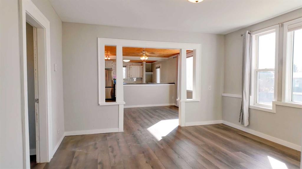 129 5 Avenue, Champion, AB - Indoor Photo Showing Other Room