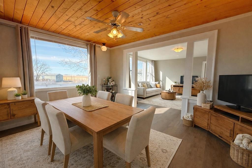 129 5 Avenue, Champion, AB - Indoor Photo Showing Dining Room