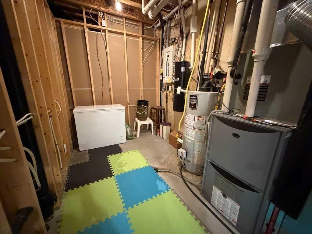 222 6A Street, Stirling, AB - Indoor Photo Showing Basement
