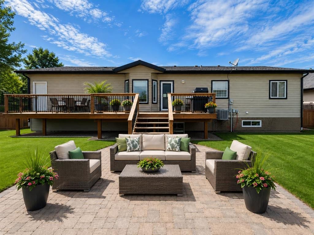 222 6A Street, Stirling, AB - Outdoor With Deck Patio Veranda