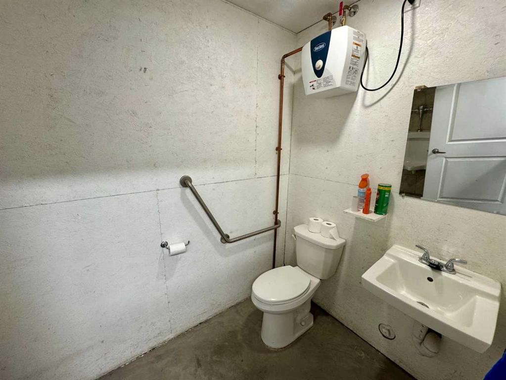 913 13 Ave, Coaldale, AB