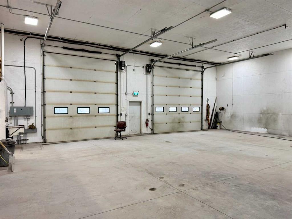 913 13 Ave, Coaldale, AB