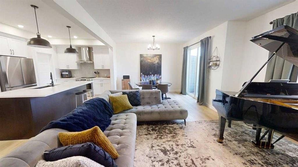 28 Aster Link, Okotoks, AB - Indoor