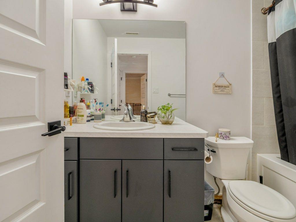 308 Uplands Boulevard North, Lethbridge, AB - Indoor Photo Showing Bathroom