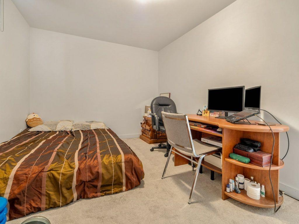 308 Uplands Boulevard North, Lethbridge, AB - Indoor Photo Showing Bedroom
