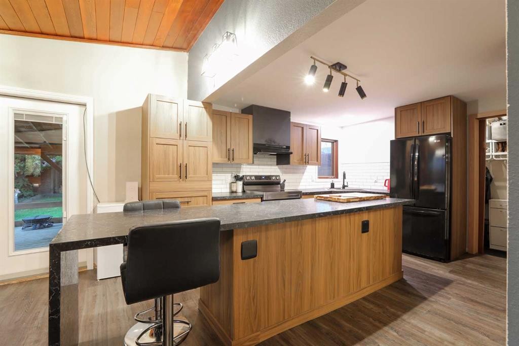 108 3 Street, Warner, AB - Indoor Photo Showing Kitchen