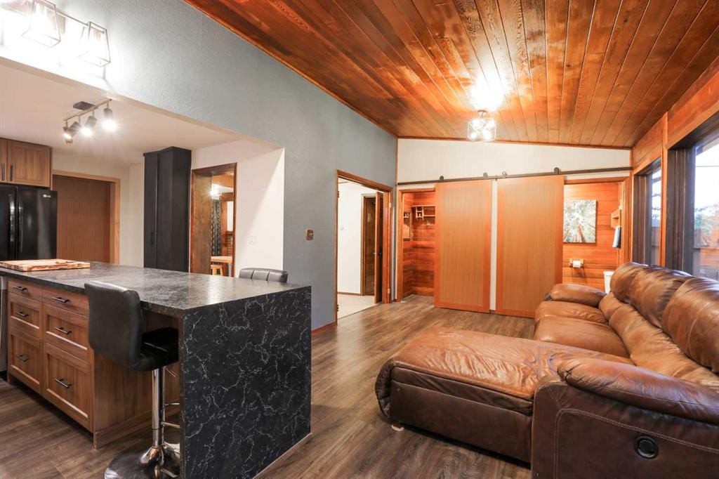 108 3 Street, Warner, AB - Indoor