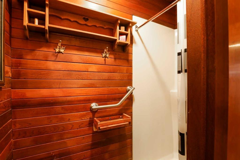 108 3 Street, Warner, AB - Indoor Photo Showing Other Room