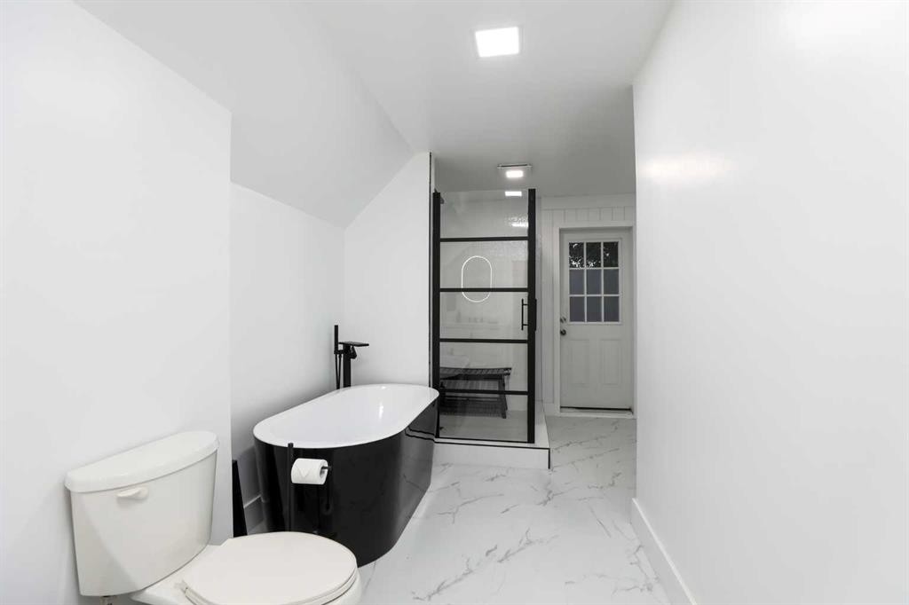 108 3 Street, Warner, AB - Indoor Photo Showing Bathroom