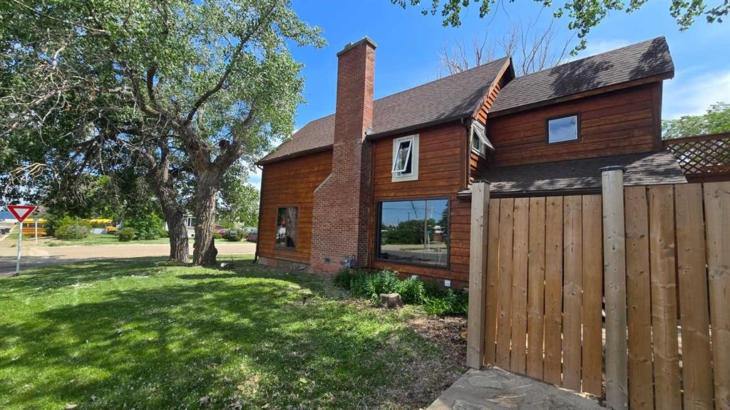 108 3 Street, Warner, AB - Outdoor