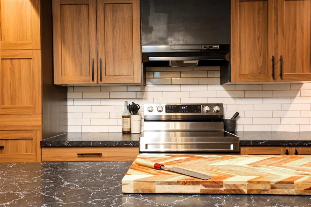 108 3 Street, Warner, AB - Indoor Photo Showing Kitchen