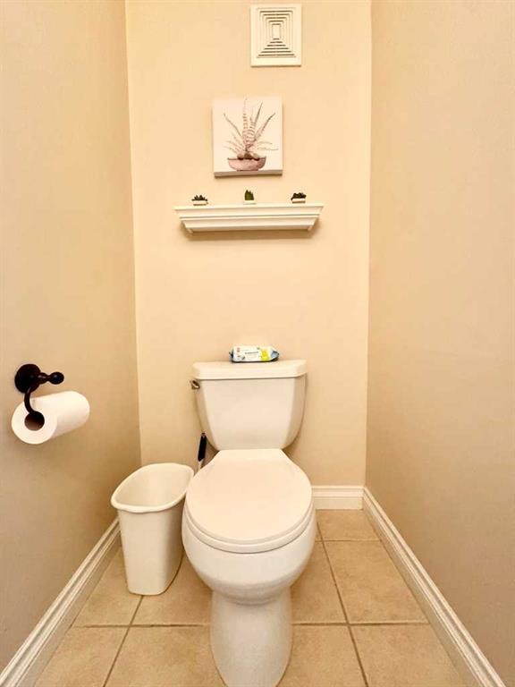 2-373 Canyon Boulevard West, Lethbridge, AB - Indoor Photo Showing Bathroom