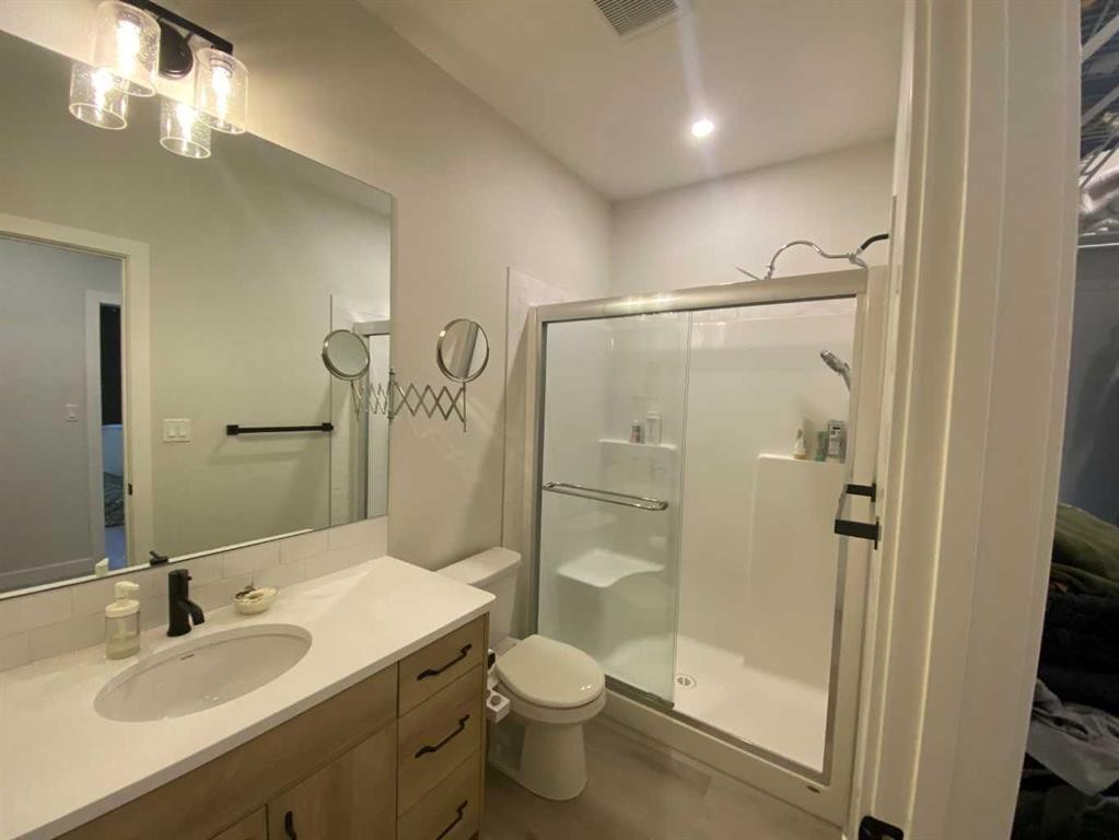 130 Prairie Gold St, Taber, AB - Indoor Photo Showing Bathroom